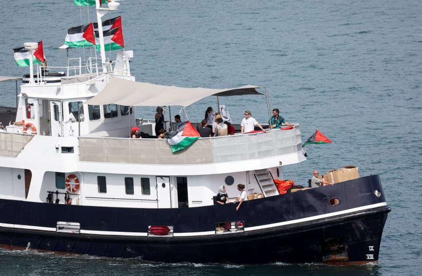 Isra’ila Ta Kama Jiragen Ruwan Da Ke Yunƙurin Shigar Da Kayan Agaji Gaza